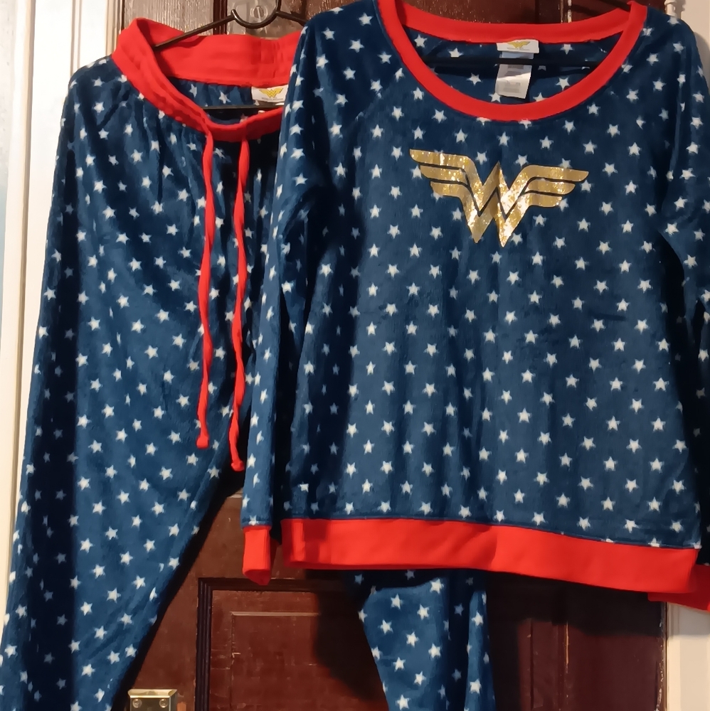 DC COMICS WONDER WOMAN JUNIOR PAJAMA SET